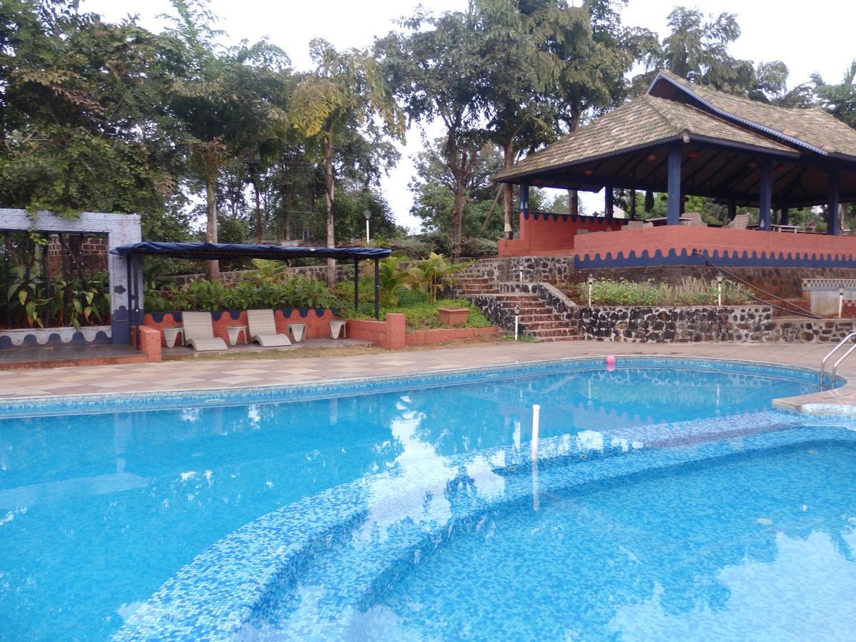 Cherilyn Monta Resort - Ratnagiri Vatul Exterior foto